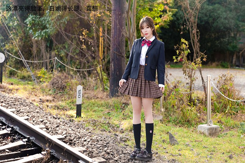 留日女学生王雨纯东京街头春光乍泄(图8)