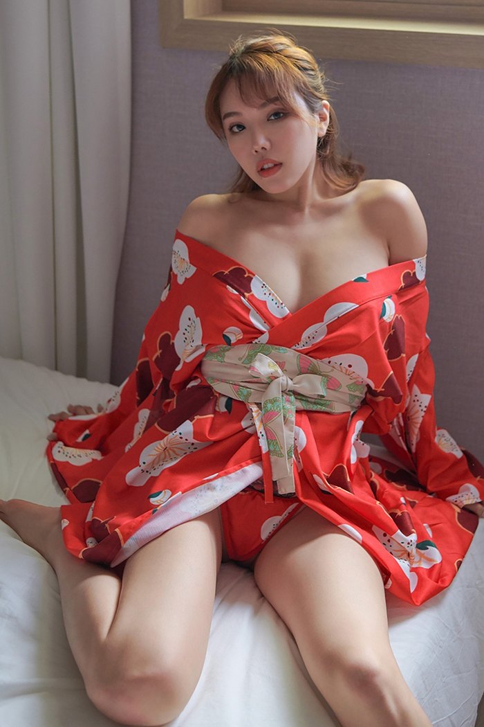 蛇蝎美人黄乐然性感和服舞弄风姿(图26)