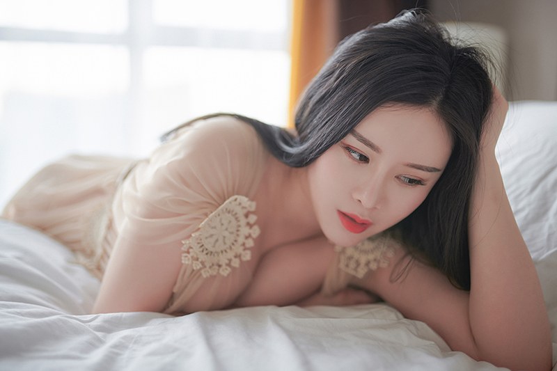 巨乳熟女戴渃欣轻纱薄裙朦胧美诱惑(图43)