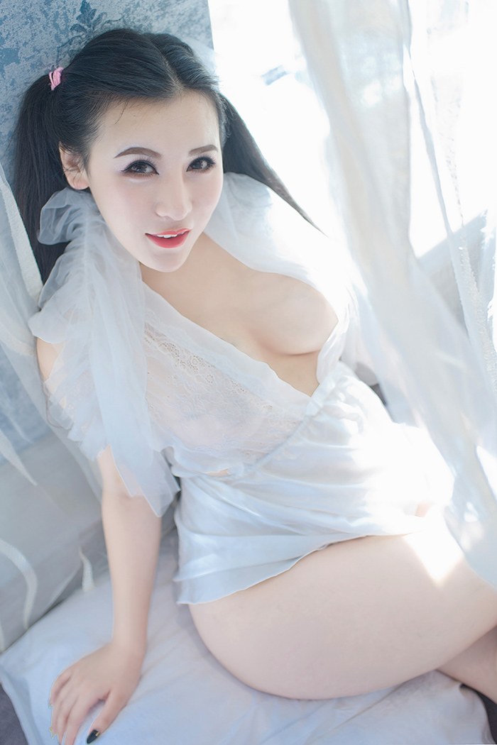 巨乳少妇伊若前凸后翘身材一流(图10)