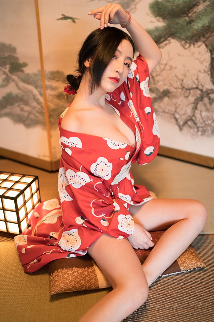 寂寞少妇谢芷馨艳丽和服秀白嫩巨乳(图4)