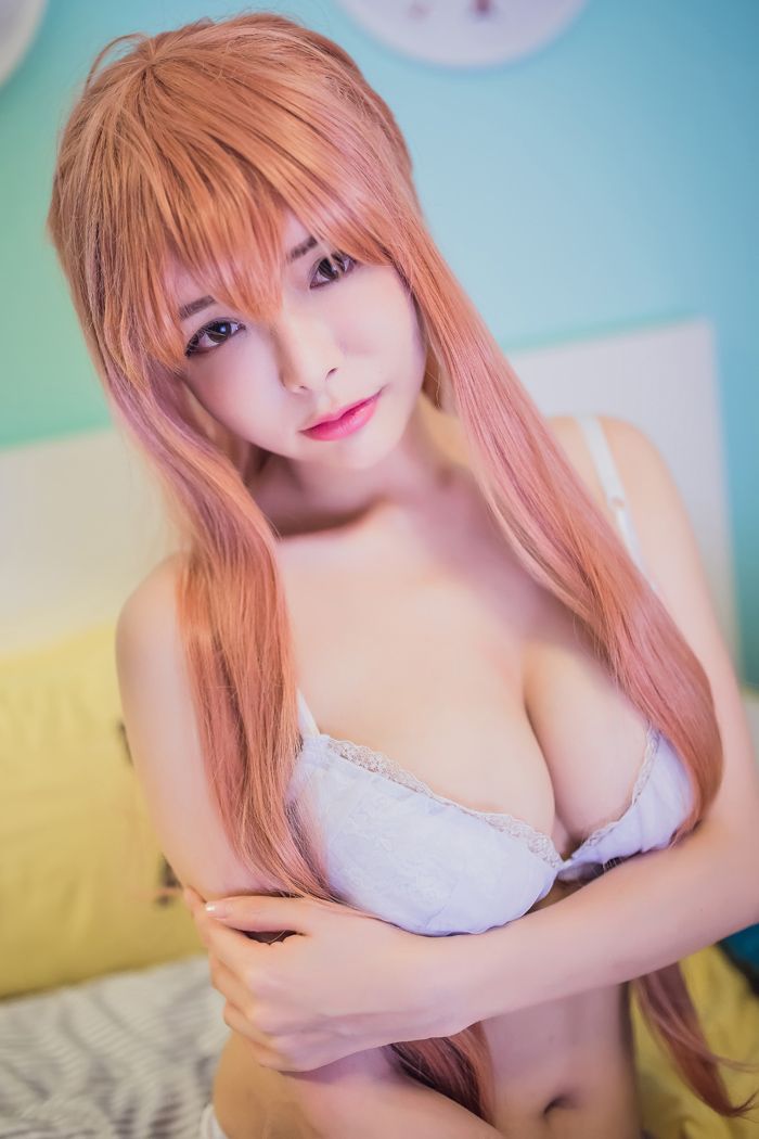 性感尤物夏小秋cosplay秀白嫩豪乳(图20)